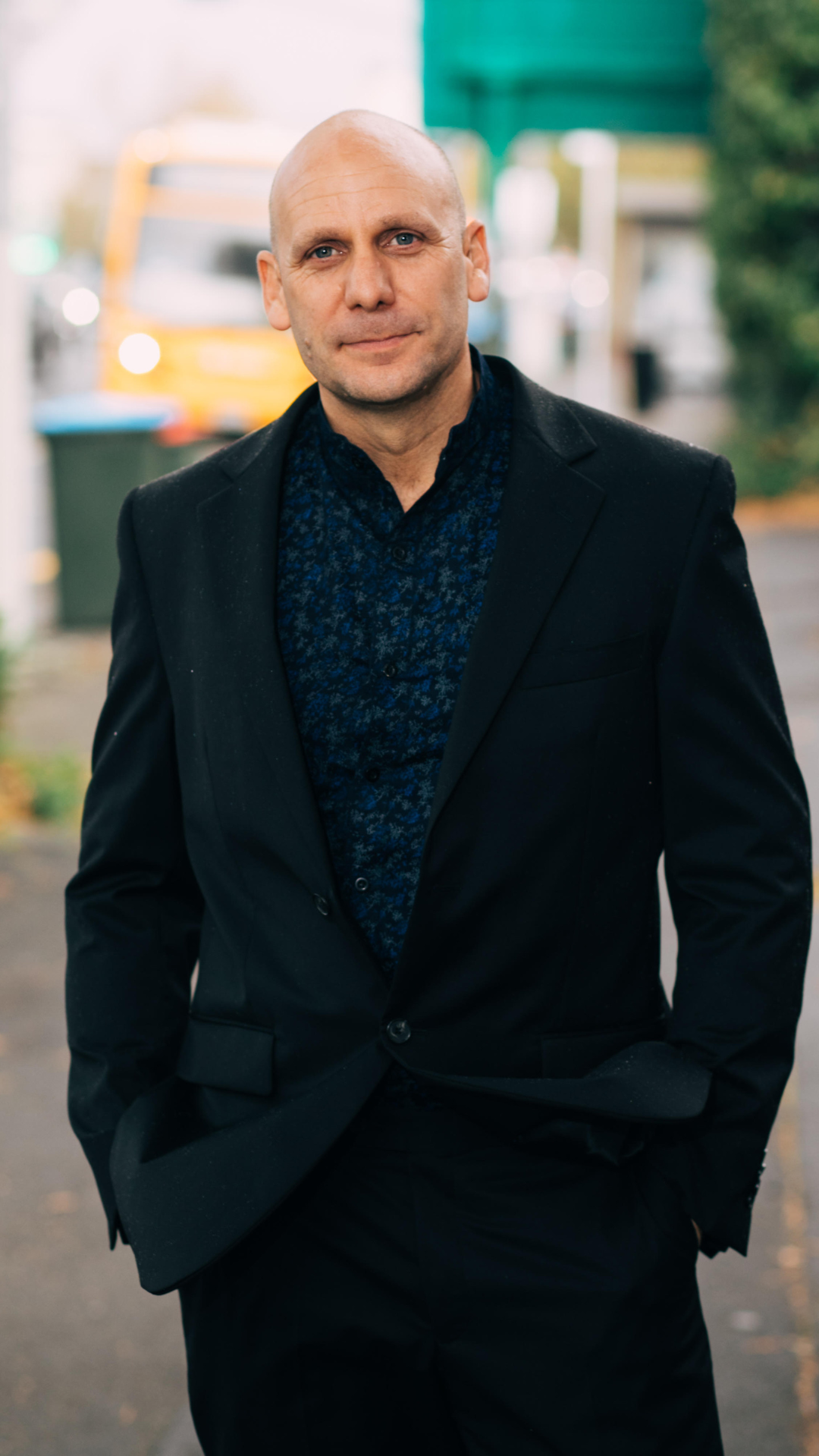 Steven Dromgool is an experienced couples therapist and counsellor trainer, who created the Secrets for Relationship Champions